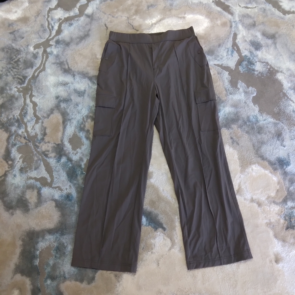 NWT Halara High Waisted Multiple Pockets Wide Leg Casual Cargo Pants